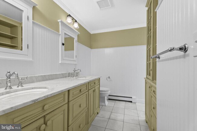 Building Photo - 9102 Volunteer Dr