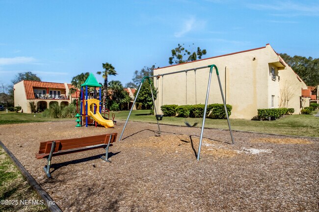 Building Photo - 6561 Mission Ct