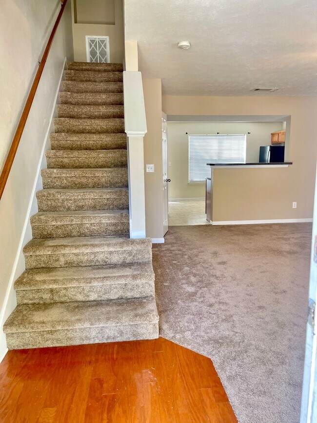 Building Photo - Perfect For Roommates!