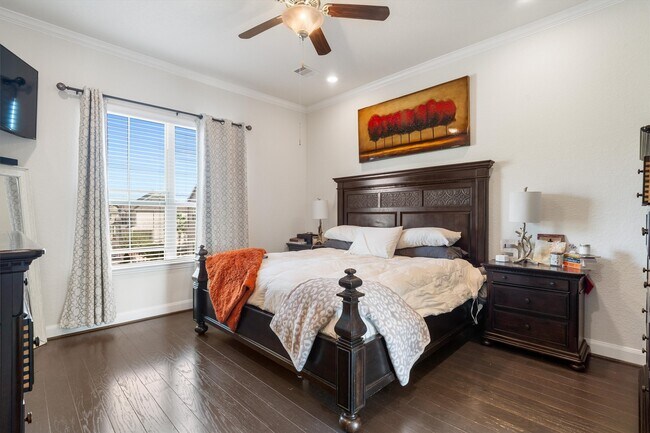 Building Photo - 8917 Wind Springs Dr