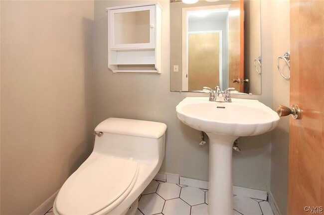 Building Photo - 101 Britain Rd