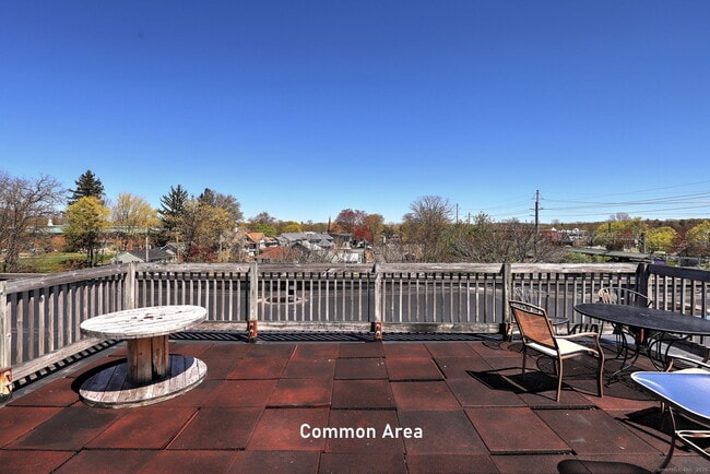 Building Photo - 146 High St