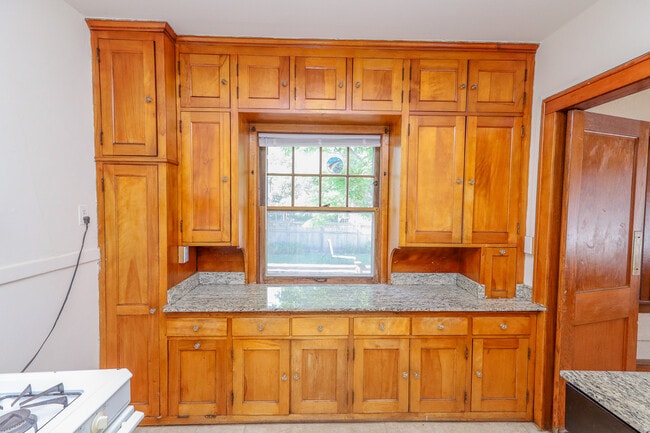 Building Photo - Grand Apartments | 3749