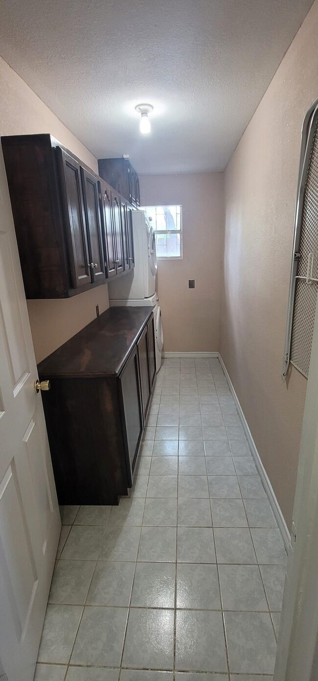 Building Photo - 2889 Siwell Street