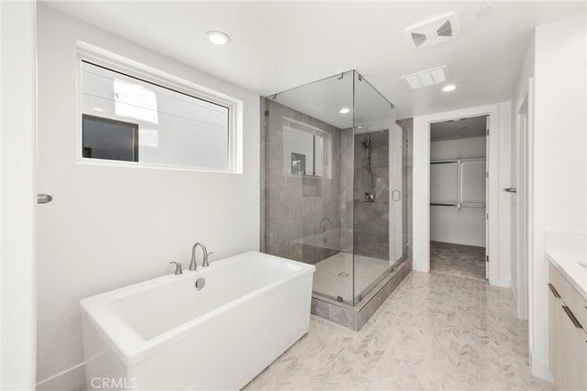 Building Photo - 164 Apron