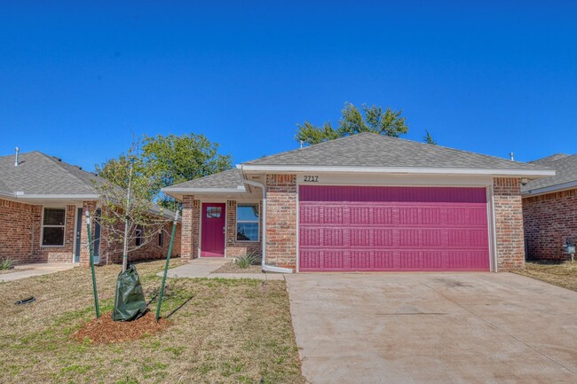 Primary Photo - New Construction in Varenna Landing! Storm...