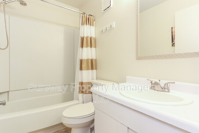 Building Photo - 1107 Woodhollow Dr