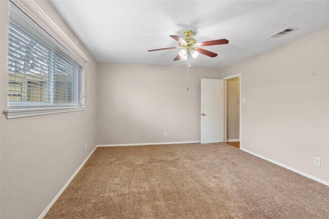 Building Photo - 4706 Jefferson Ave