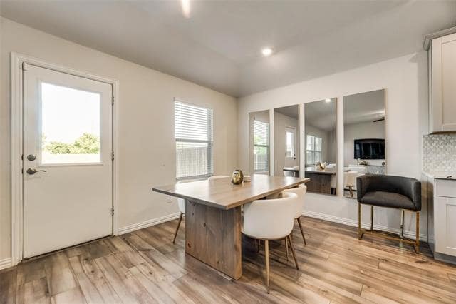 Building Photo - 3320 Chasemoor Dr