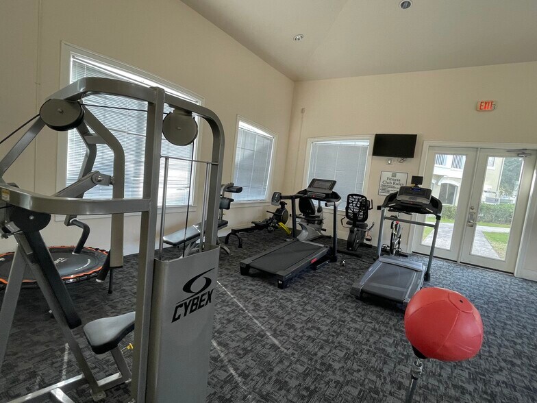 Building Photo - 8290 Gate Pky W