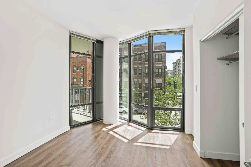 Building Photo - 1152 W Madison St