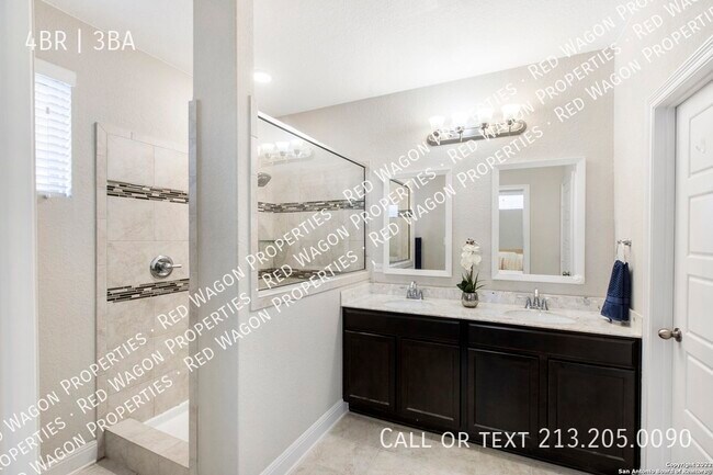 Building Photo - 9006 La Junta