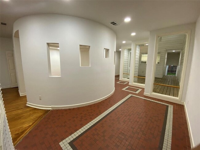 Building Photo - 11846 Taylorcrest Rd