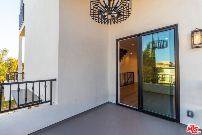 Building Photo - 5323 Ben Ave