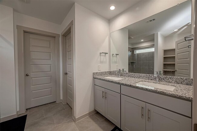 Building Photo - 4963 Pne Hvn Ln