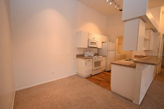 Building Photo - 36047 Deer Creek Dr