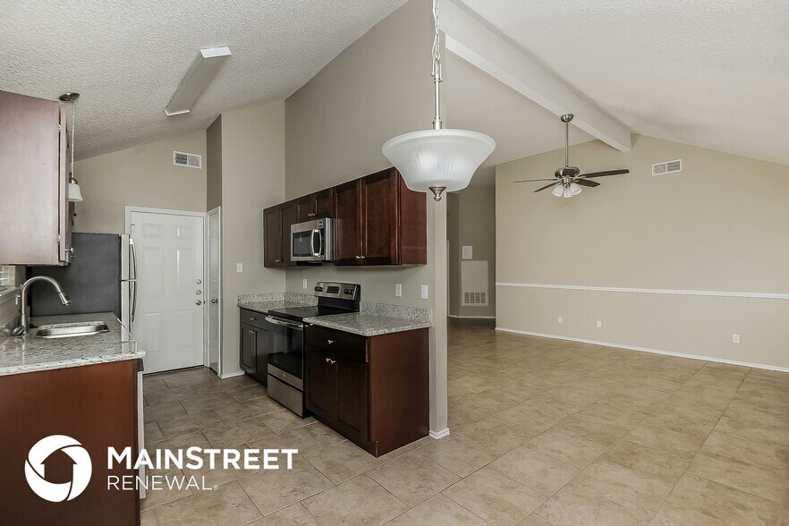 Building Photo - 3100 Fairmeadows Ln