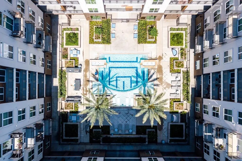 Building Photo - 1711 Caroline St