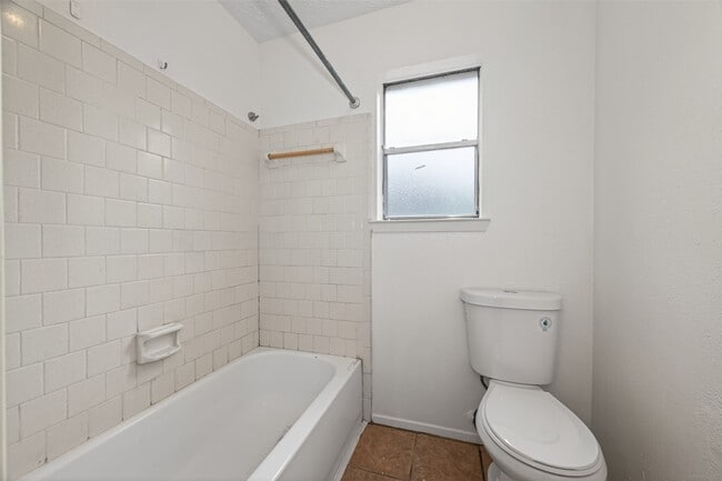 Building Photo - 13908 Cravenridge Dr