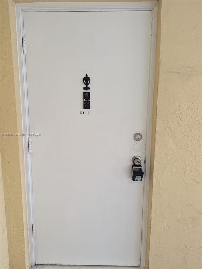 Building Photo - 7410 SW 82nd St