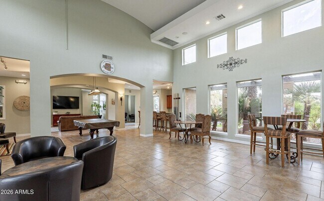 Building Photo - 16013 S Desert Foothills Pkwy