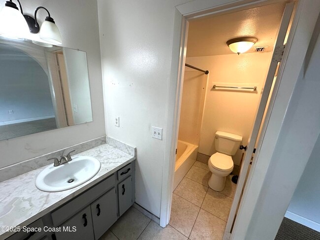 Building Photo - 165 San Juan Cir