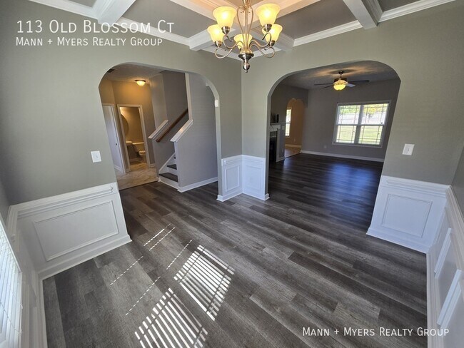Building Photo - 113 Old Blossom Ct