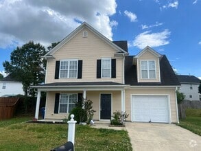 Building Photo - **Quaint 4/2.5 in Raleigh**