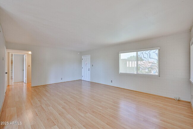 Building Photo - 6544 N 12th St
