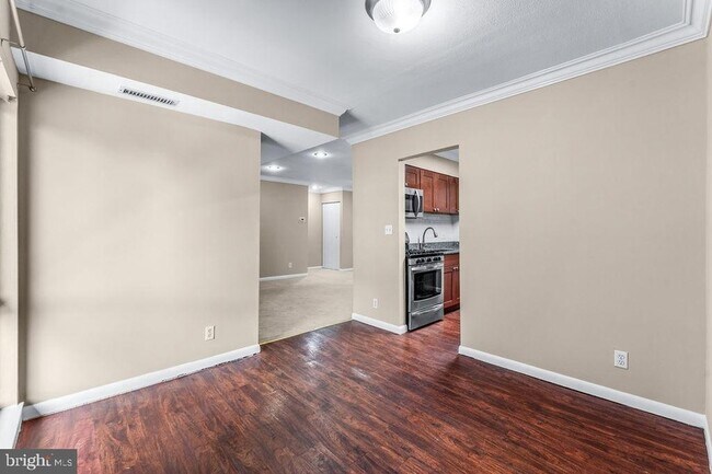 Building Photo - 6099 Majors Ln