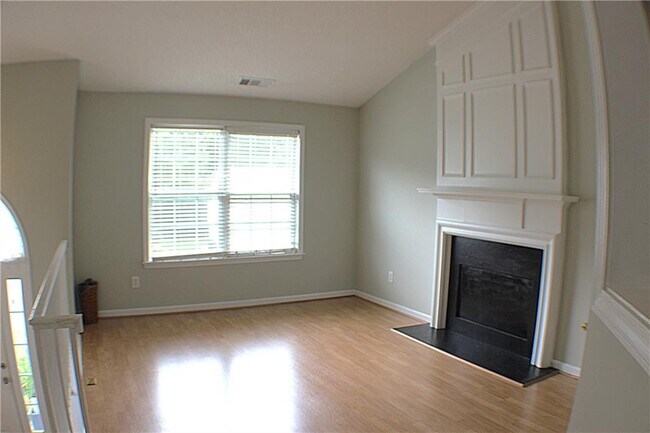 Building Photo - 437 Darter Dr NW