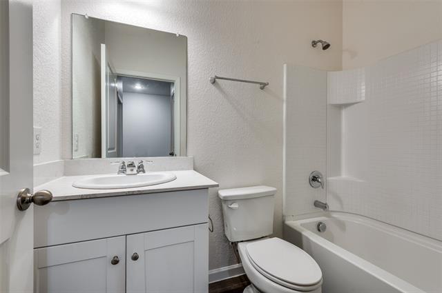 Building Photo - 2525 Comal Creek Dr