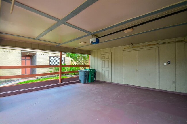 Building Photo - 9414 Clipperwood Pl