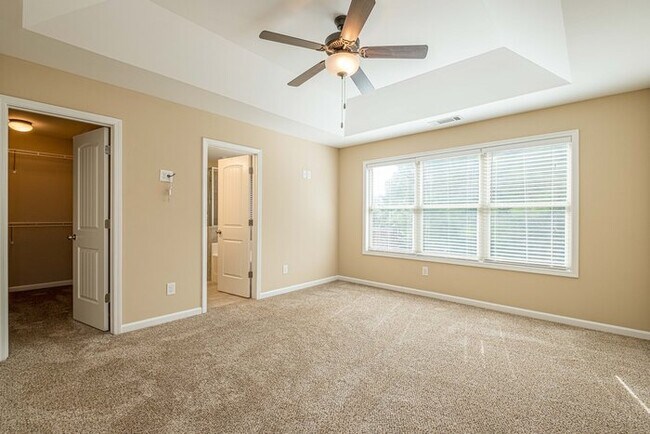 Building Photo - 9675 Rushmore Cir