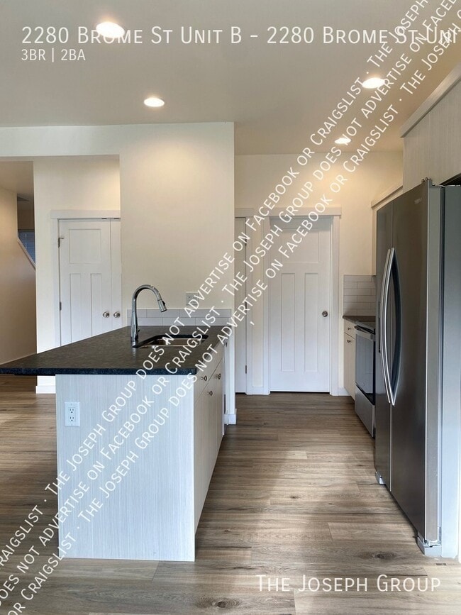 Building Photo - 2280 Brome St