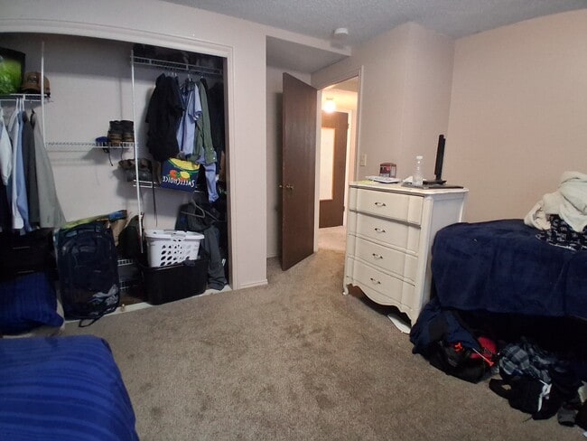 Building Photo - 141 E 700 N
