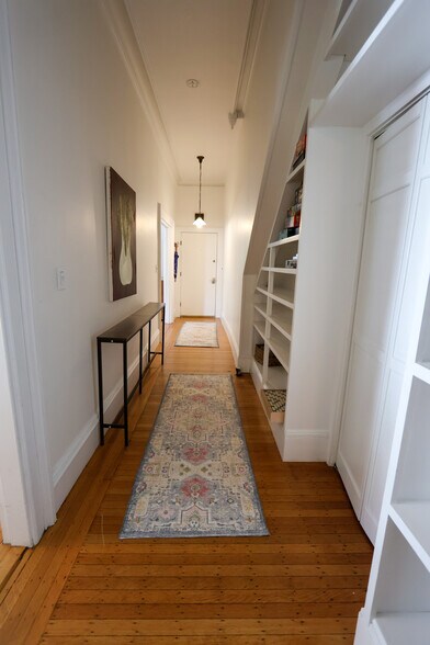 Building Photo - 39 Cypress St