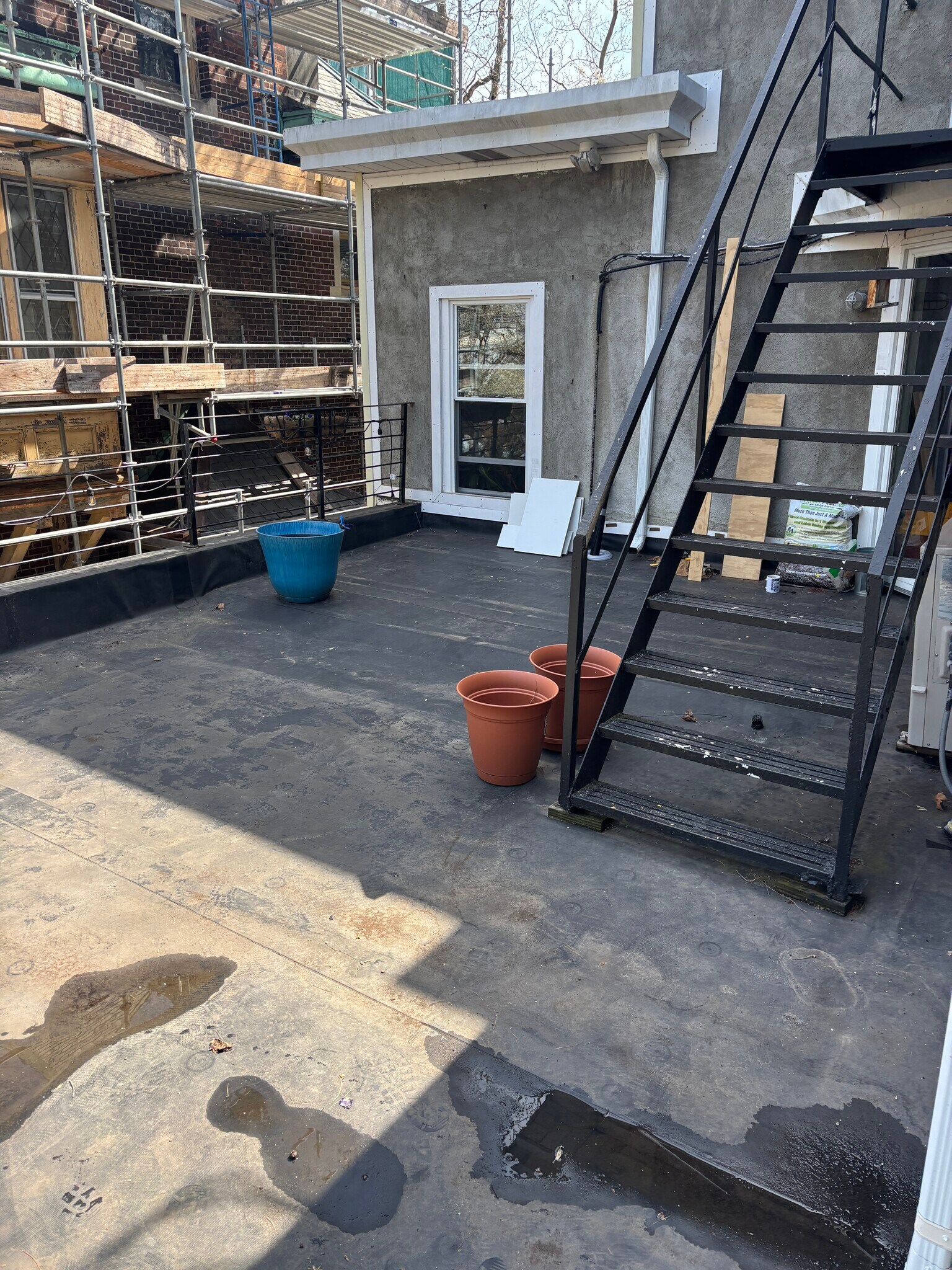 Building Photo - 55 Trumbull St