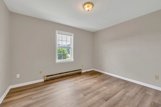 Building Photo - 7863 NC-163