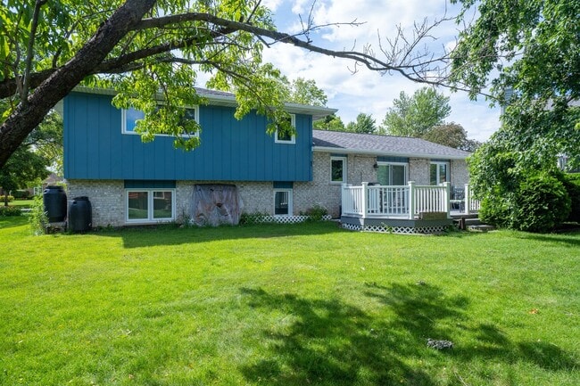Building Photo - 16409 Winding Creek Rd