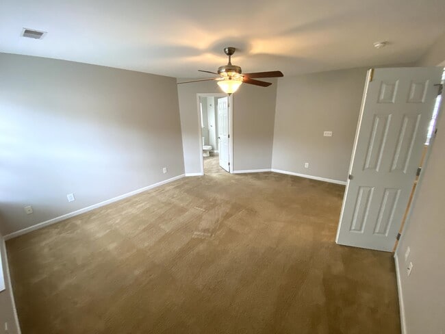 Building Photo - 406 Arbor Oaks Dr