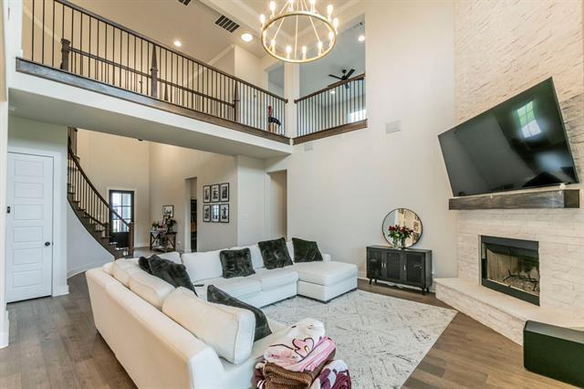 Building Photo - 2104 Palafox Dr