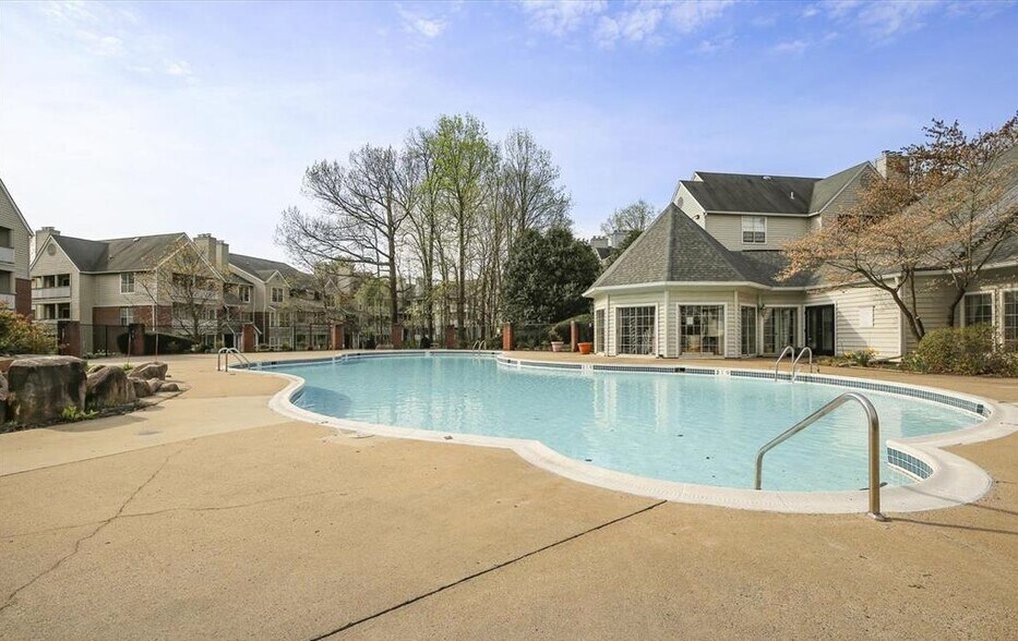 Building Photo - 3922 Penderview Dr