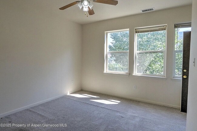 Building Photo - Spacious 3-Bedroom Condo with Scenic Views