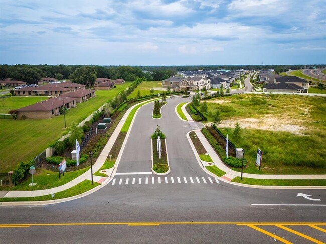 Building Photo - 691 Pothos St