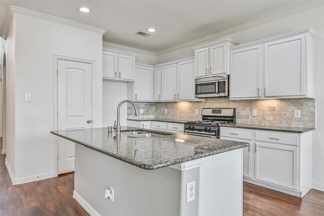 Building Photo - 4511 Apple Point Ln