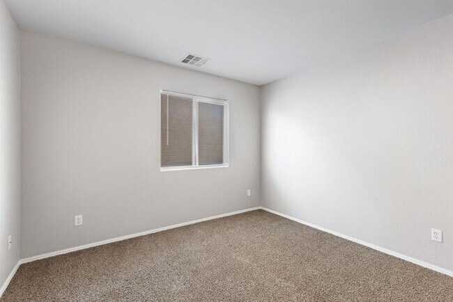 Building Photo - Large two story home in San Tan Heights!