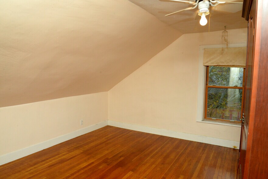 Bedroom3 - 25 Baltimore St