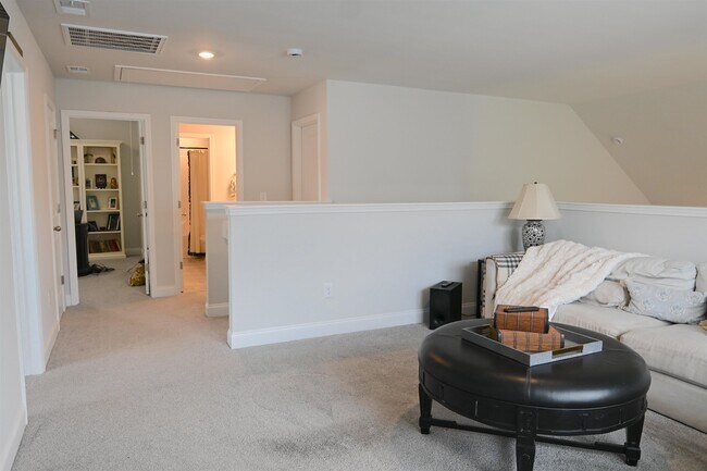 Building Photo - 2464 Campton Lp