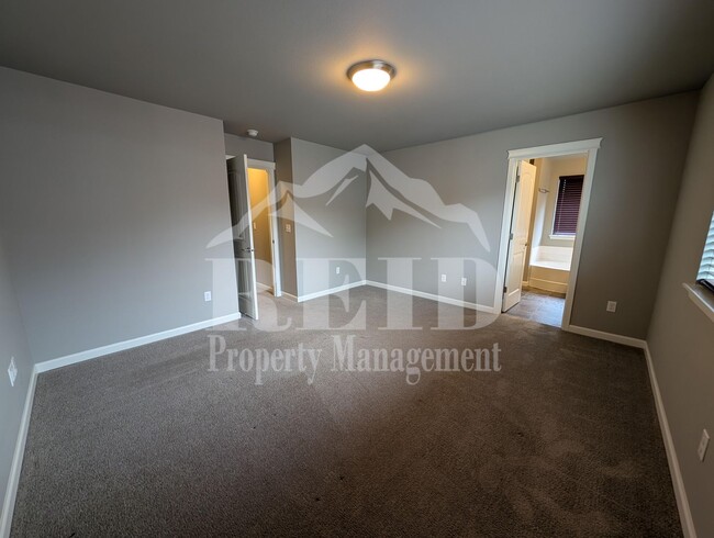Building Photo - 3887 Portside Dr